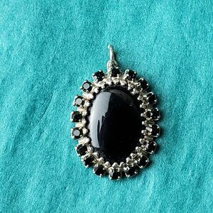 2/25$ 1950s Judy Lee vintage black pendant